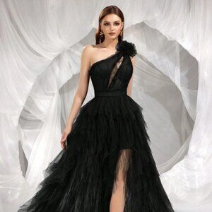 Women’s Kiera Asymmetric Tiered Evening Gown